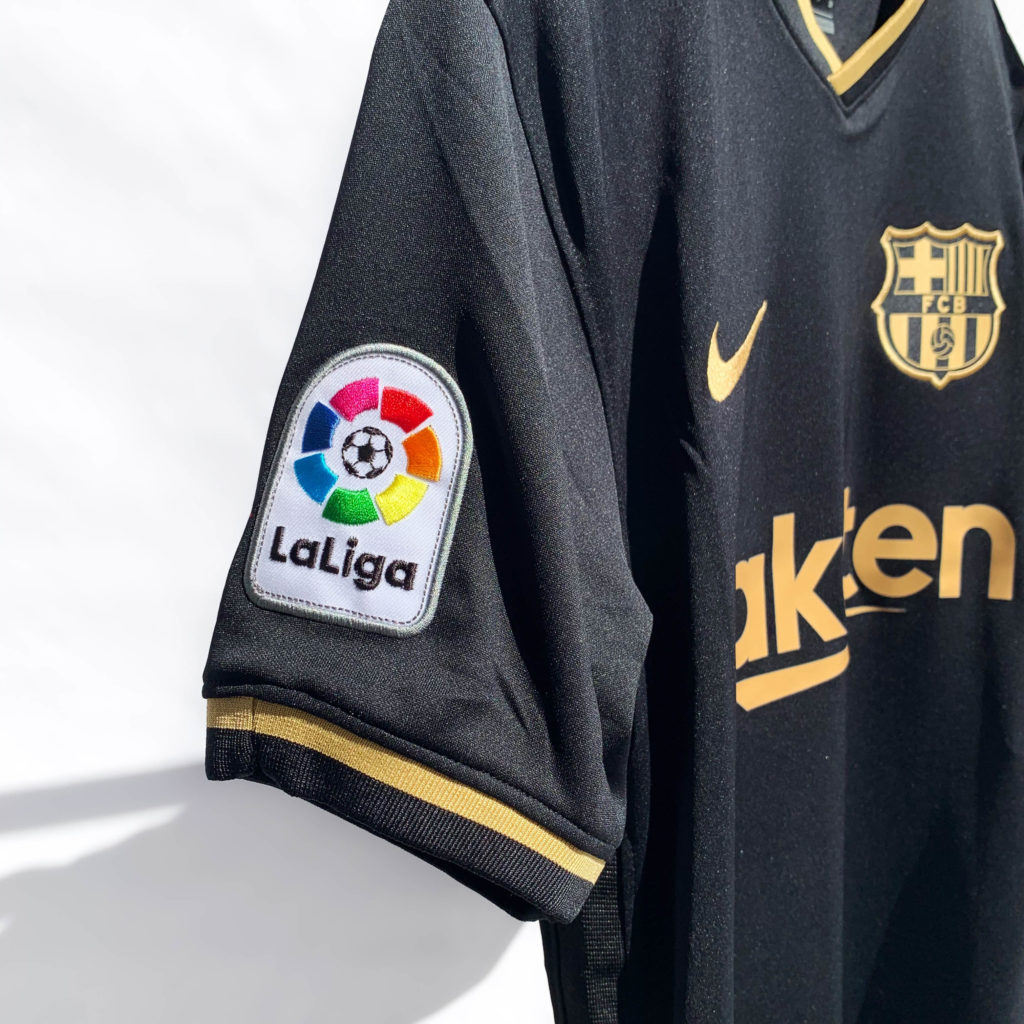 segunda equipación del club catalán para temporada 20/21 la liga champions league